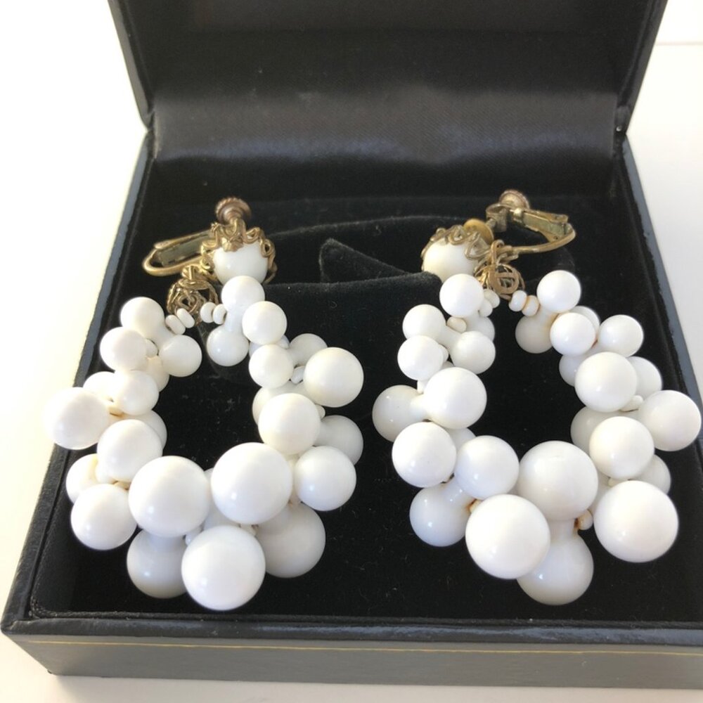 Absolutely Stunning Vintage Miriam Haskell Milk Glass Drop Earrings